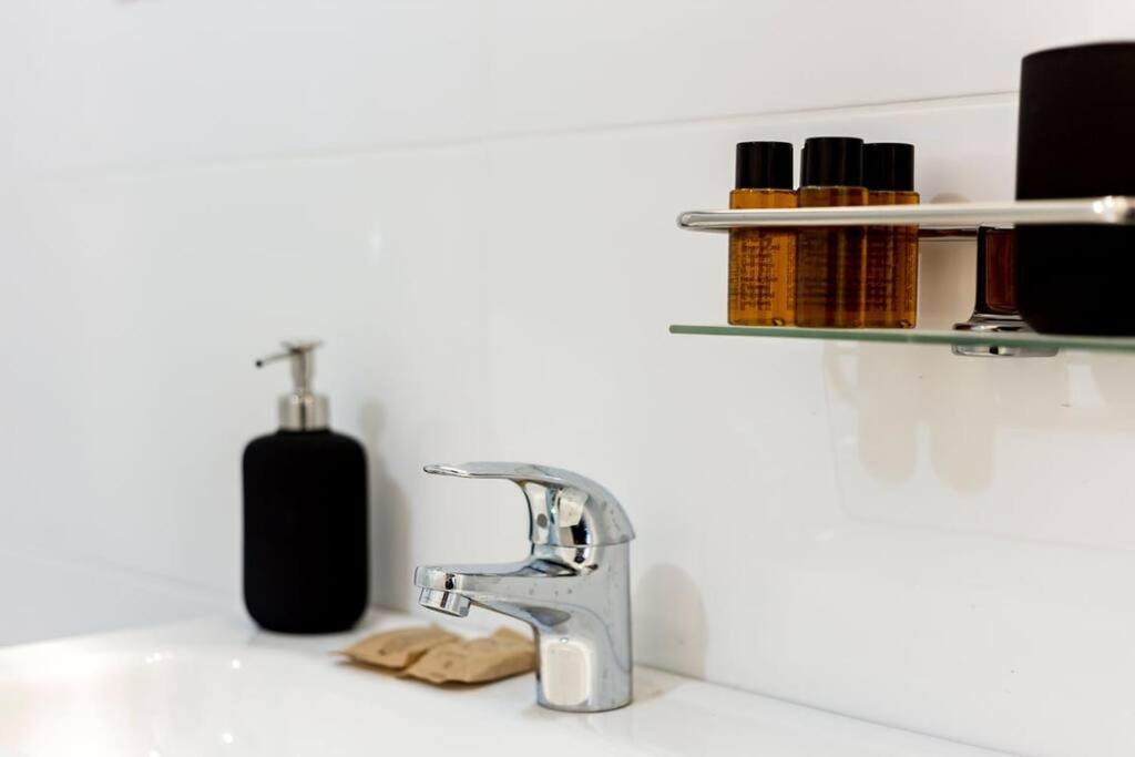 Le Cocon De Lyon Apartment Bagian luar foto